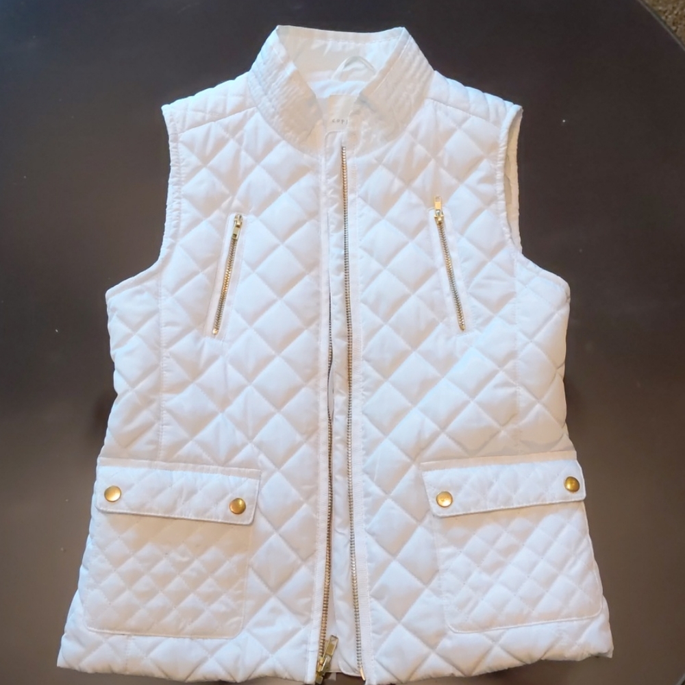 Girl's White Quilted Vest
